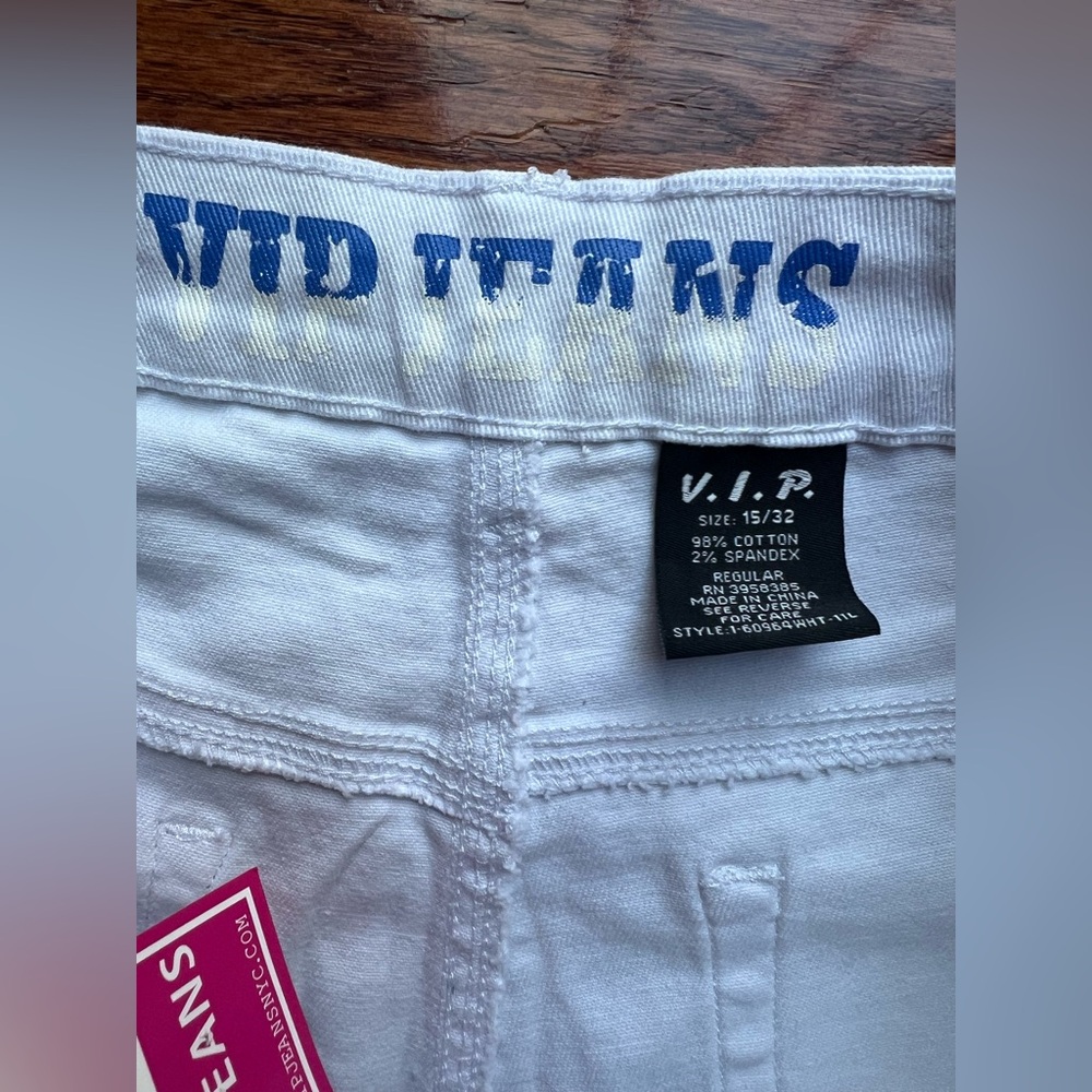 NWT VIP White Denim Jeans with Blue Inner Waist Print - Picture 3 of 4